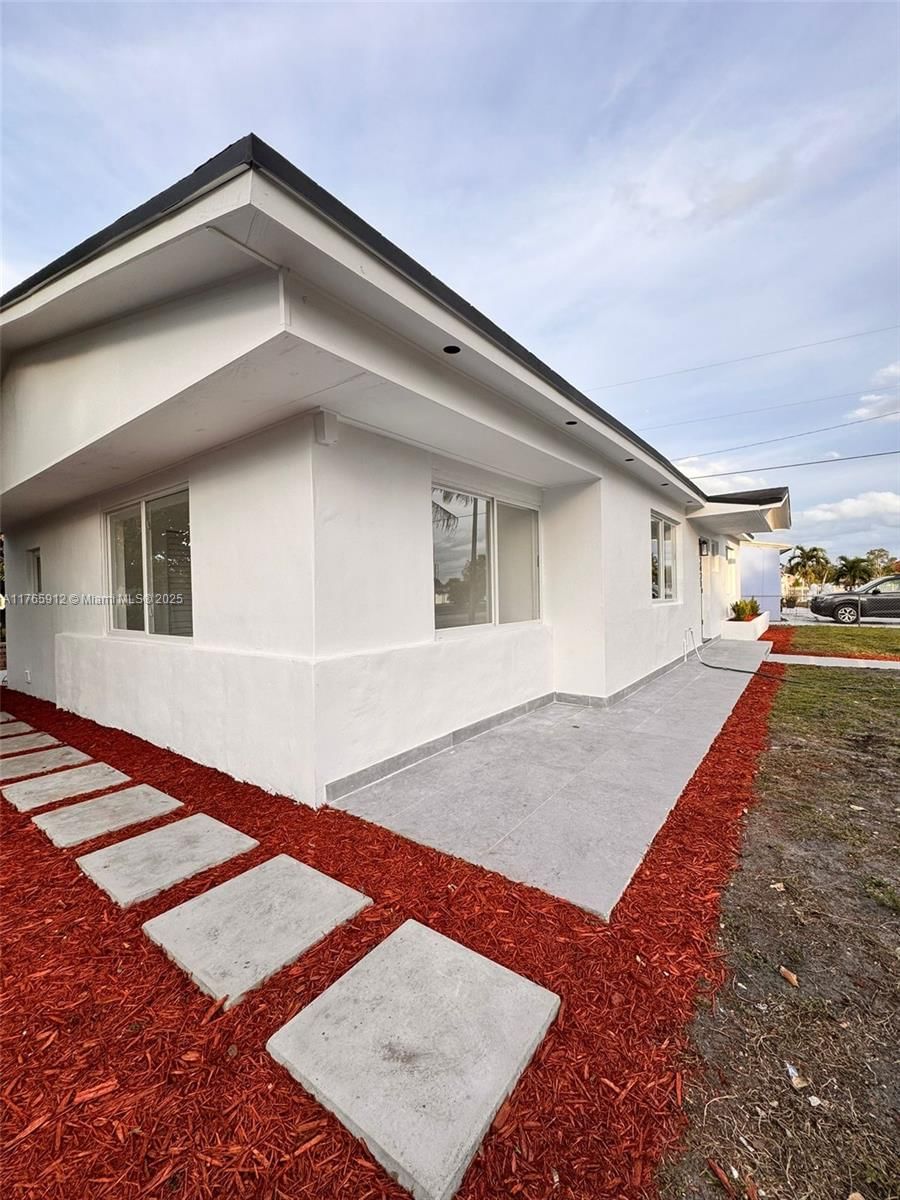 Real estate property located at 2421 180th Ter, Miami-dade, Stoneybrook Estates, Miami Gardens, FL