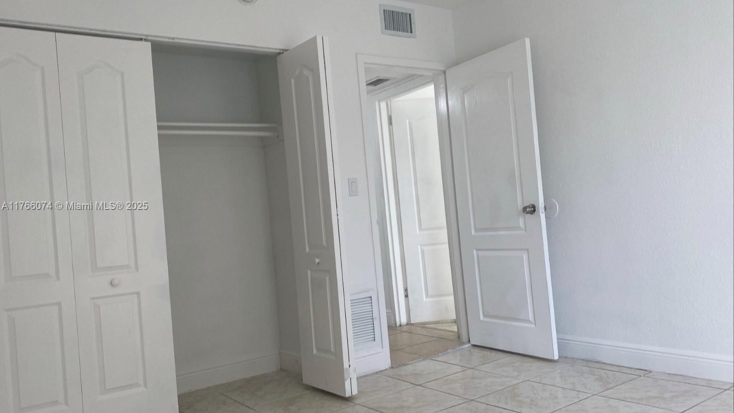 Real estate property located at 5102 79th Ave #304, Miami-dade, Doral Gardens Ii Condo, Doral, FL