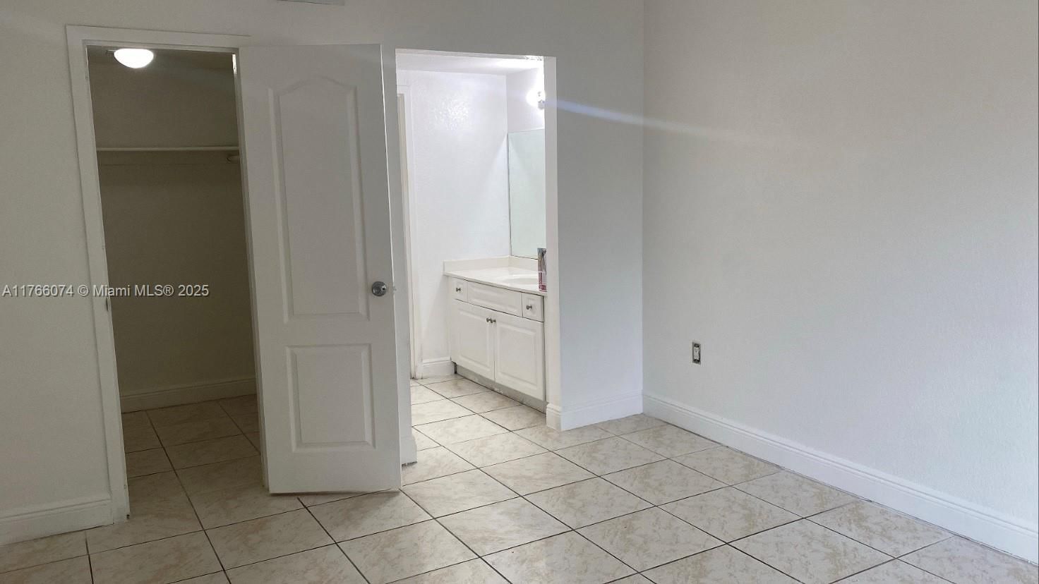 Real estate property located at 5102 79th Ave #304, Miami-dade, Doral Gardens Ii Condo, Doral, FL