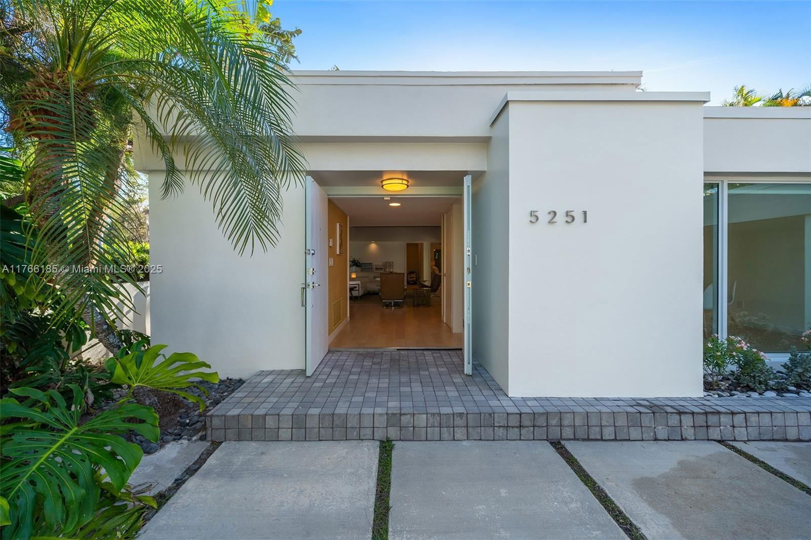 Real estate property located at 5251 La Gorce Dr, Miami-dade, Beach View Sub, Miami Beach, FL