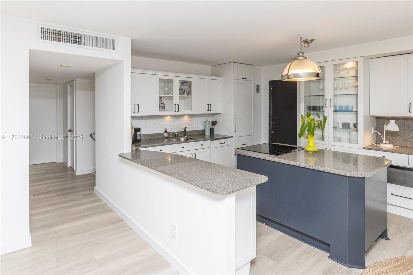 Real estate property located at 150 Ocean Lane Dr #7F, Miami-dade, Island Breakers Condo, Key Biscayne, FL