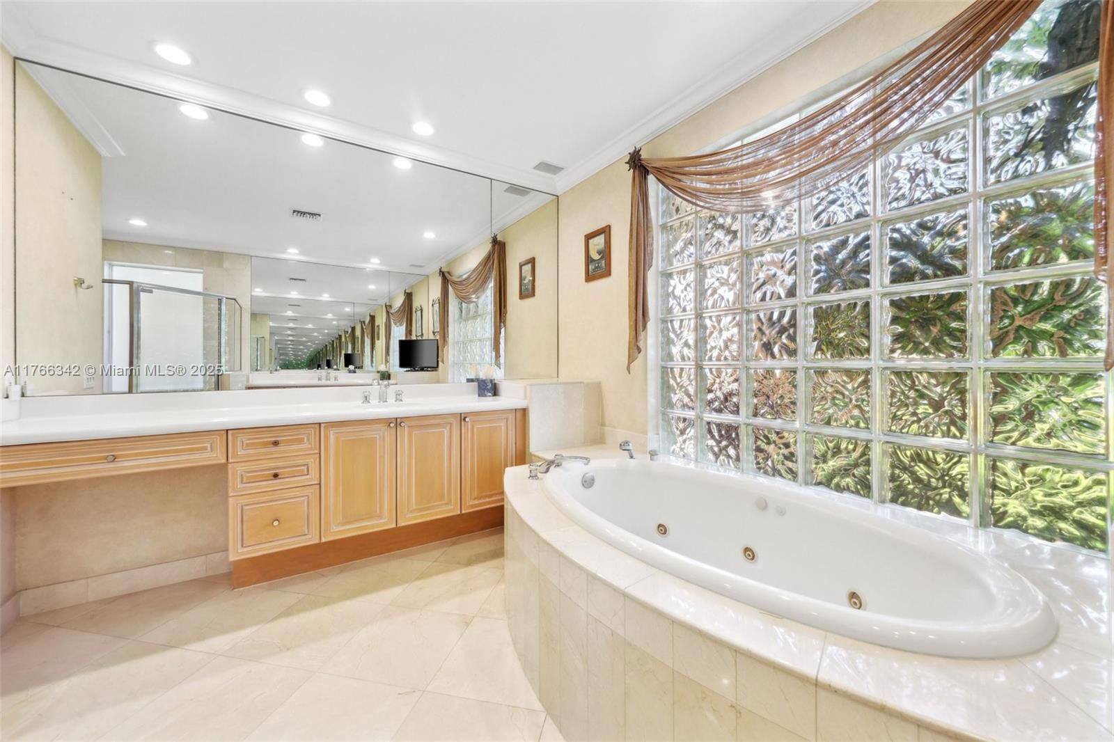 Real estate property located at 389 Oregon Ln, Palm Beach, Hidden Valley Sec 3, Boca Raton, FL
