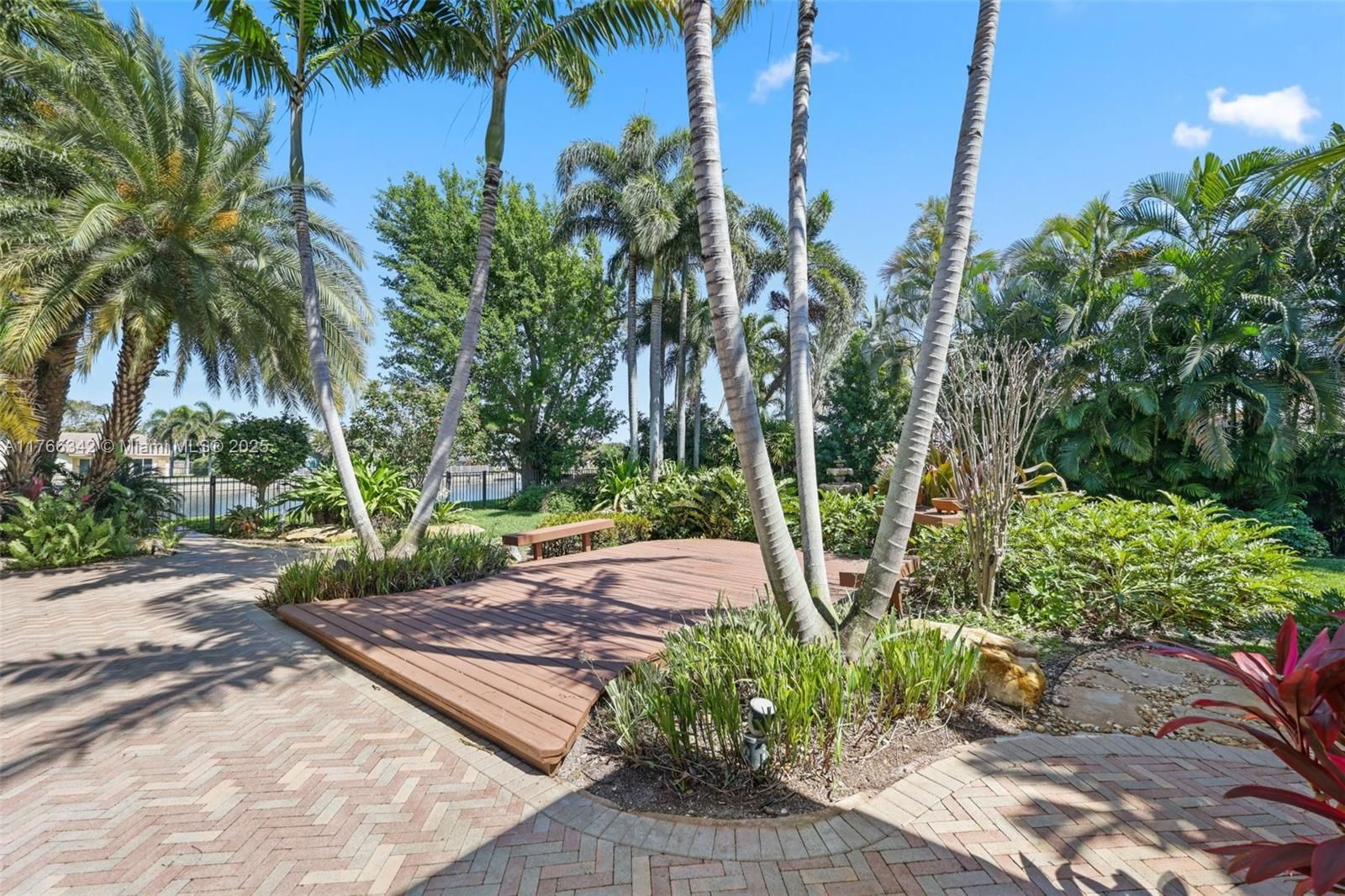 Real estate property located at 389 Oregon Ln, Palm Beach, Hidden Valley Sec 3, Boca Raton, FL
