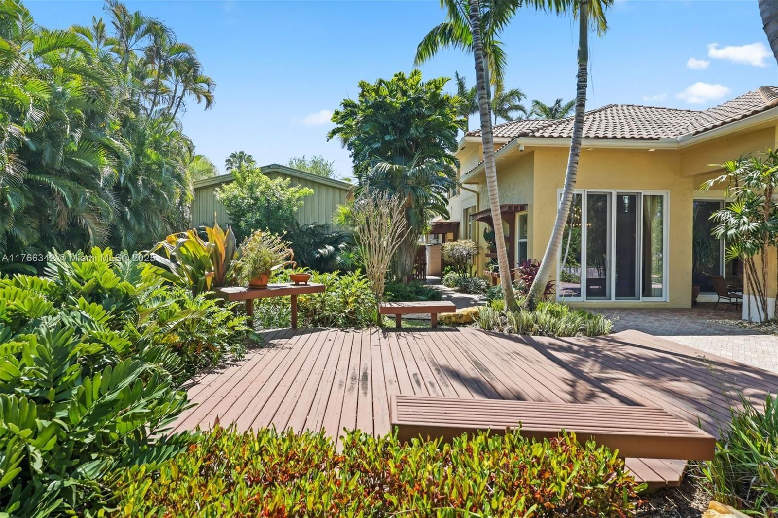 Real estate property located at 389 Oregon Ln, Palm Beach, Hidden Valley Sec 3, Boca Raton, FL