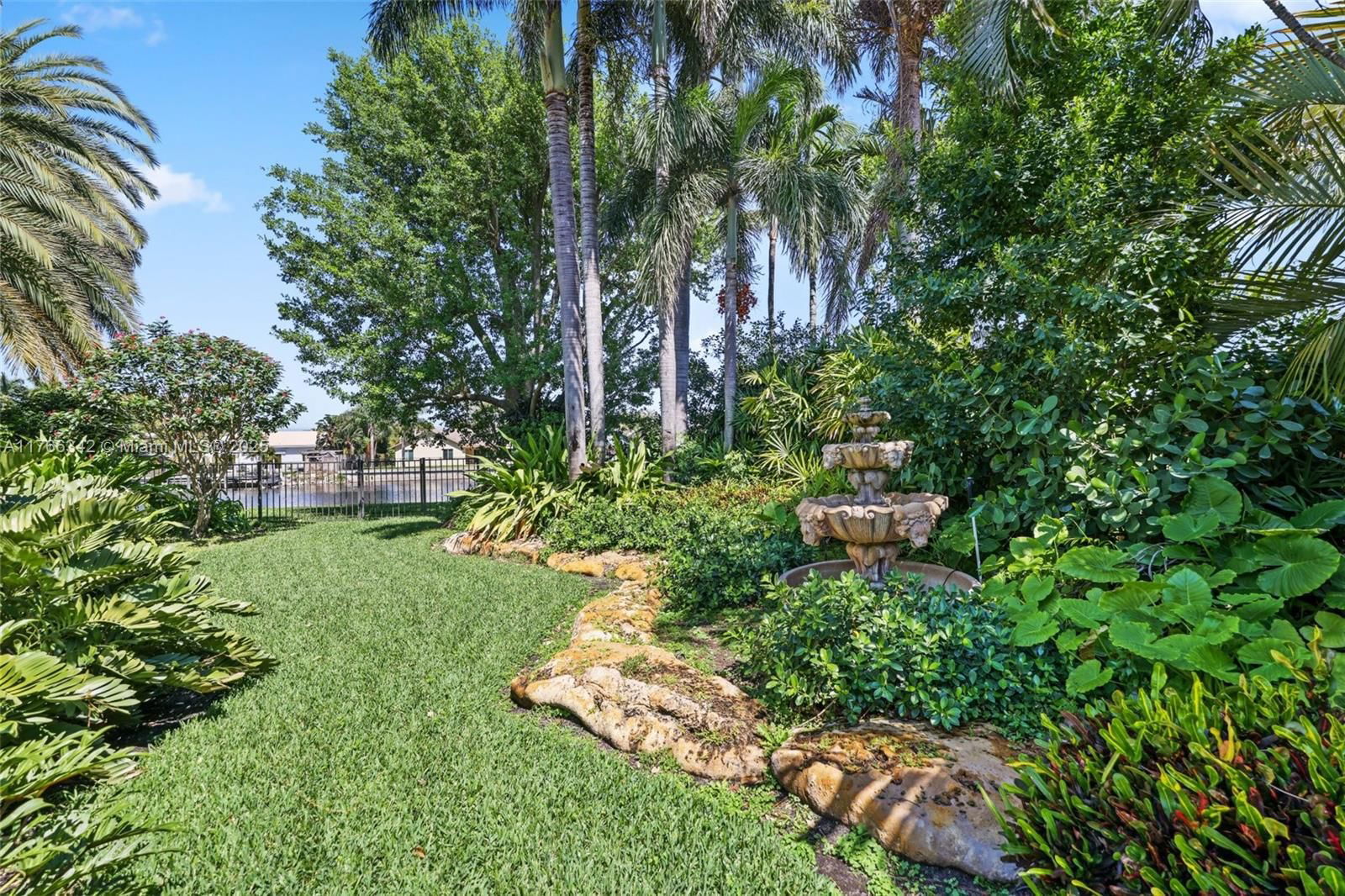 Real estate property located at 389 Oregon Ln, Palm Beach, Hidden Valley Sec 3, Boca Raton, FL
