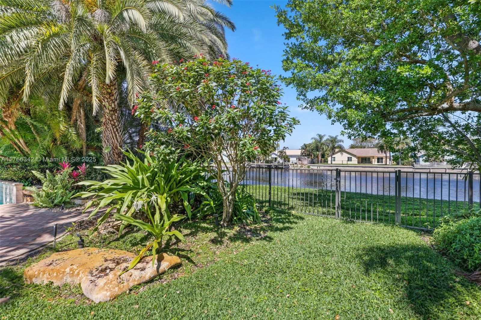 Real estate property located at 389 Oregon Ln, Palm Beach, Hidden Valley Sec 3, Boca Raton, FL