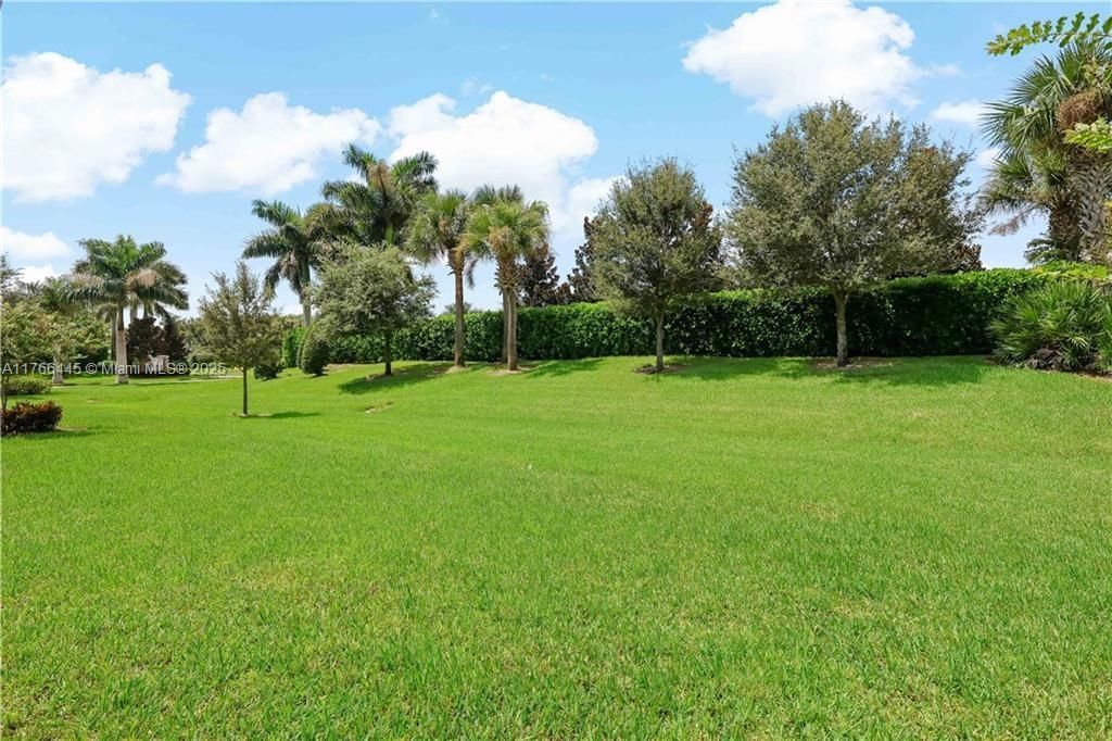 Real estate property located at 4690 Indigo Way, Indian River, Magnolia Court At Waterwa, Vero Beach, FL