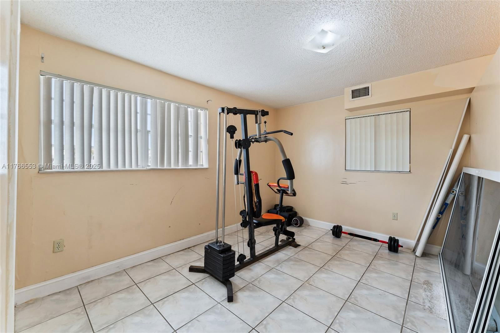 Real estate property located at 6035 110th St, Miami-dade, Palm Springs 4th Sec A &, Hialeah, FL