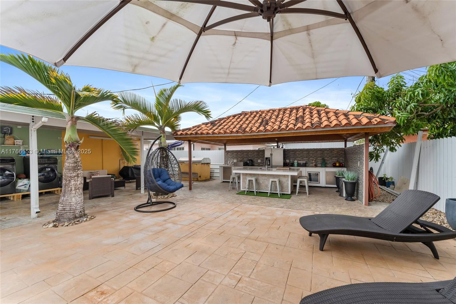 Real estate property located at 6035 110th St, Miami-dade, Palm Springs 4th Sec A &, Hialeah, FL