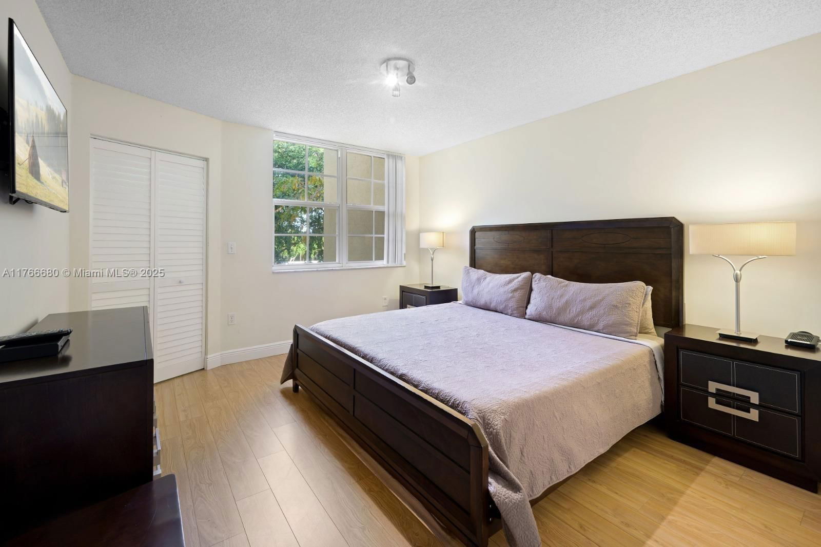 Real estate property located at 19877 Country Club Dr #3305, Miami-dade, The Yacht Club At Aventur, Aventura, FL