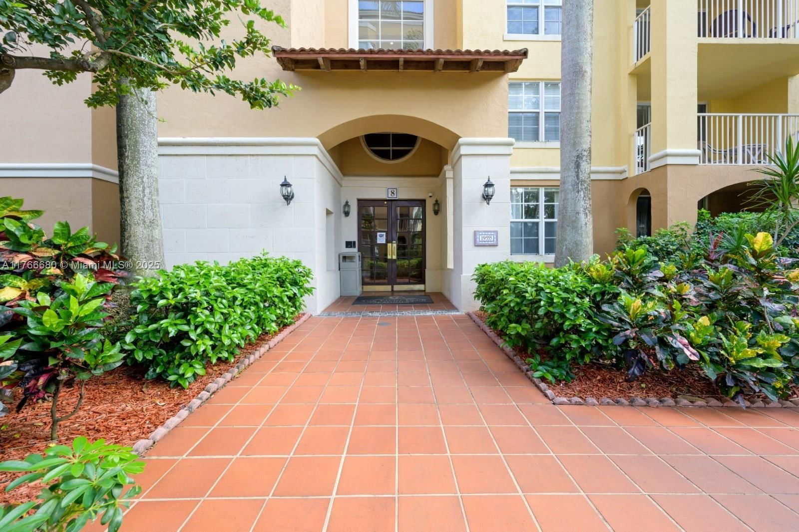 Real estate property located at 19877 Country Club Dr #3305, Miami-dade, The Yacht Club At Aventur, Aventura, FL