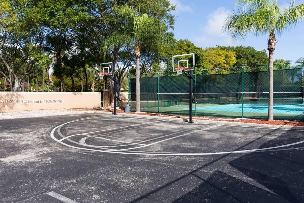 Real estate property located at 19877 Country Club Dr #3305, Miami-dade, The Yacht Club At Aventur, Aventura, FL