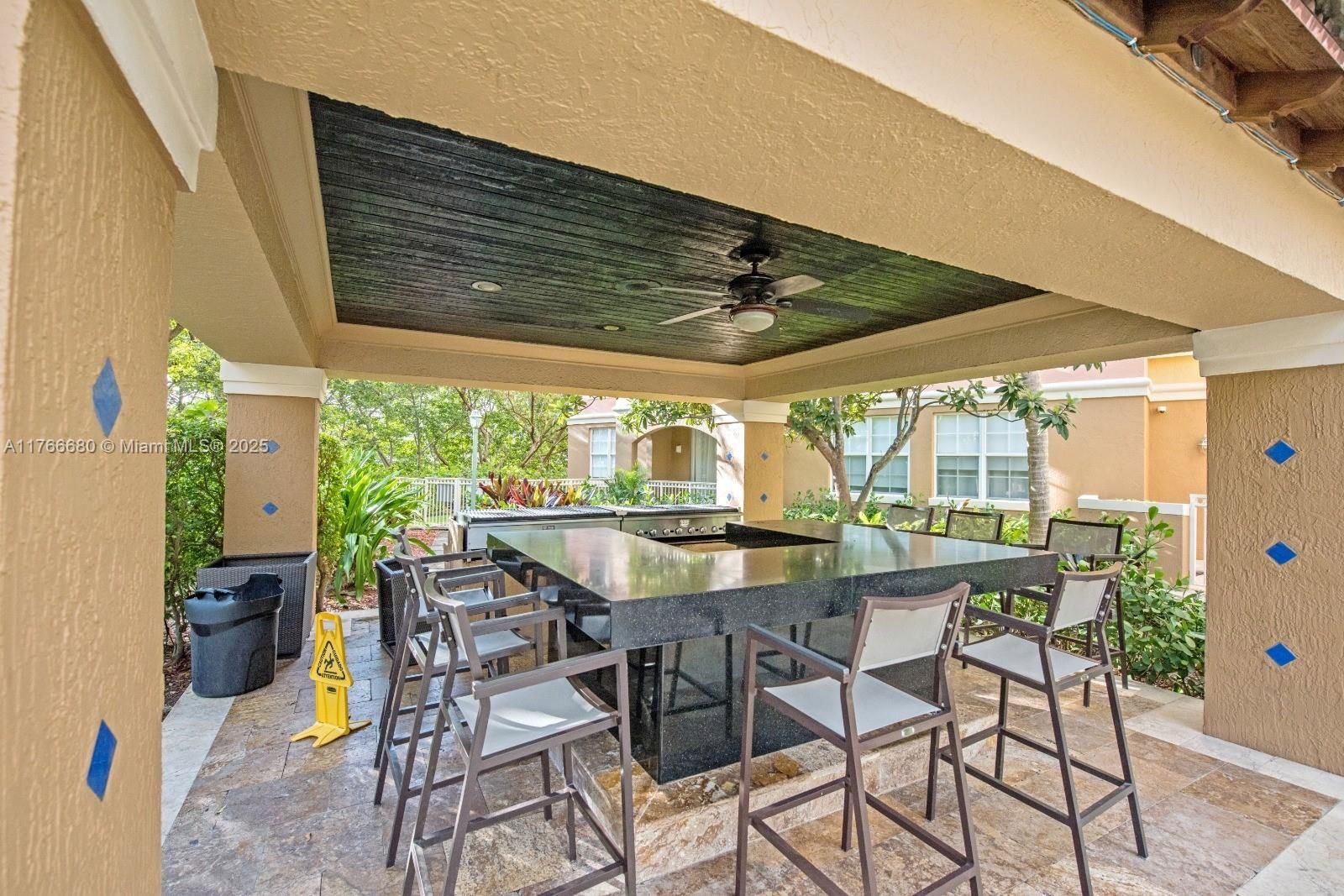 Real estate property located at 19877 Country Club Dr #3305, Miami-dade, The Yacht Club At Aventur, Aventura, FL
