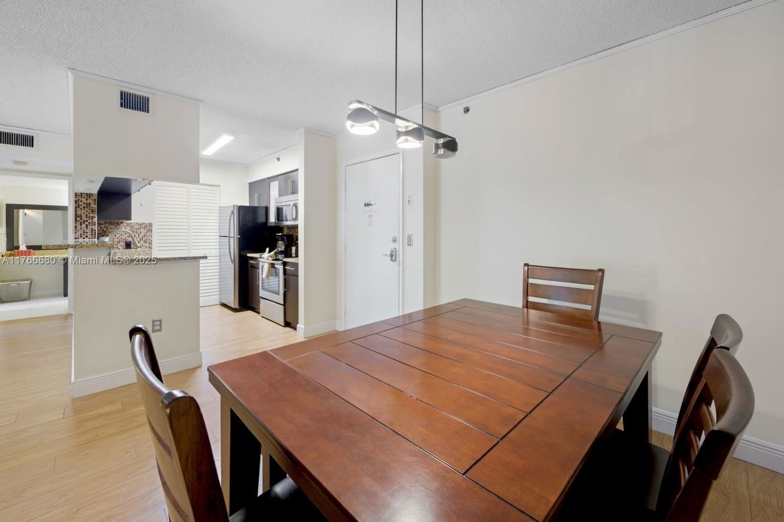 Real estate property located at 19877 Country Club Dr #3305, Miami-dade, The Yacht Club At Aventur, Aventura, FL