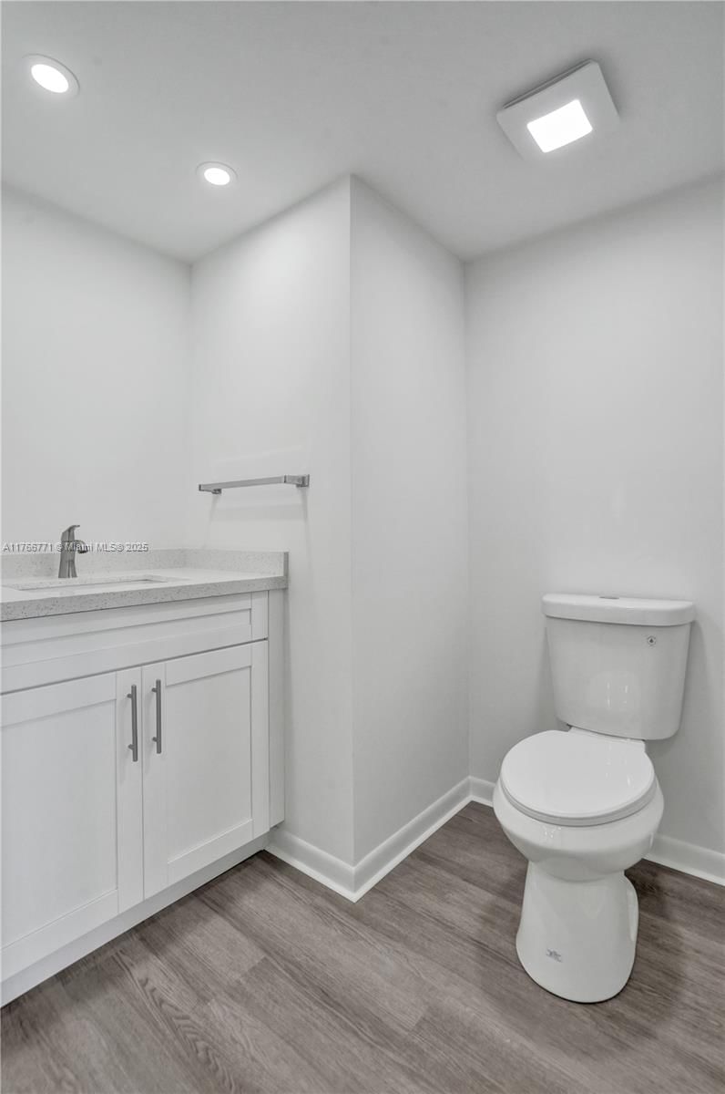 Real estate property located at 10777 Sample Rd #904, Broward, Country Club Tower Of Cor, Coral Springs, FL
