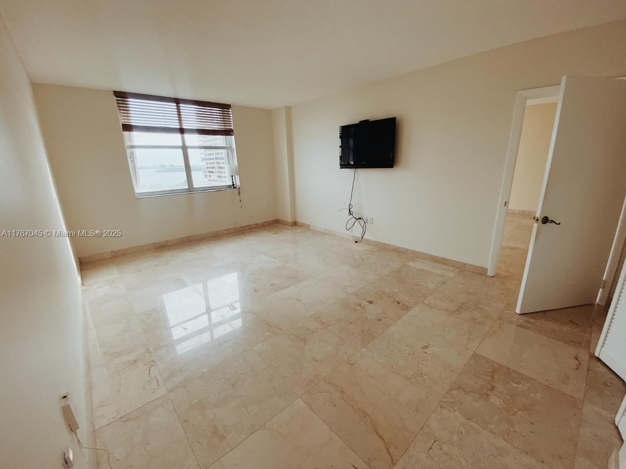 Real estate property located at 11111 Biscayne Blvd #8F, Miami-dade, Jockey Club Condo Unit Ii, Miami, FL