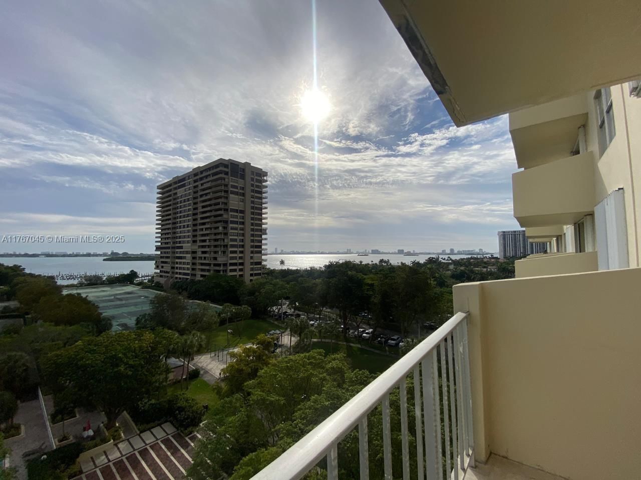 Real estate property located at 11111 Biscayne Blvd #8F, Miami-dade, Jockey Club Condo Unit Ii, Miami, FL
