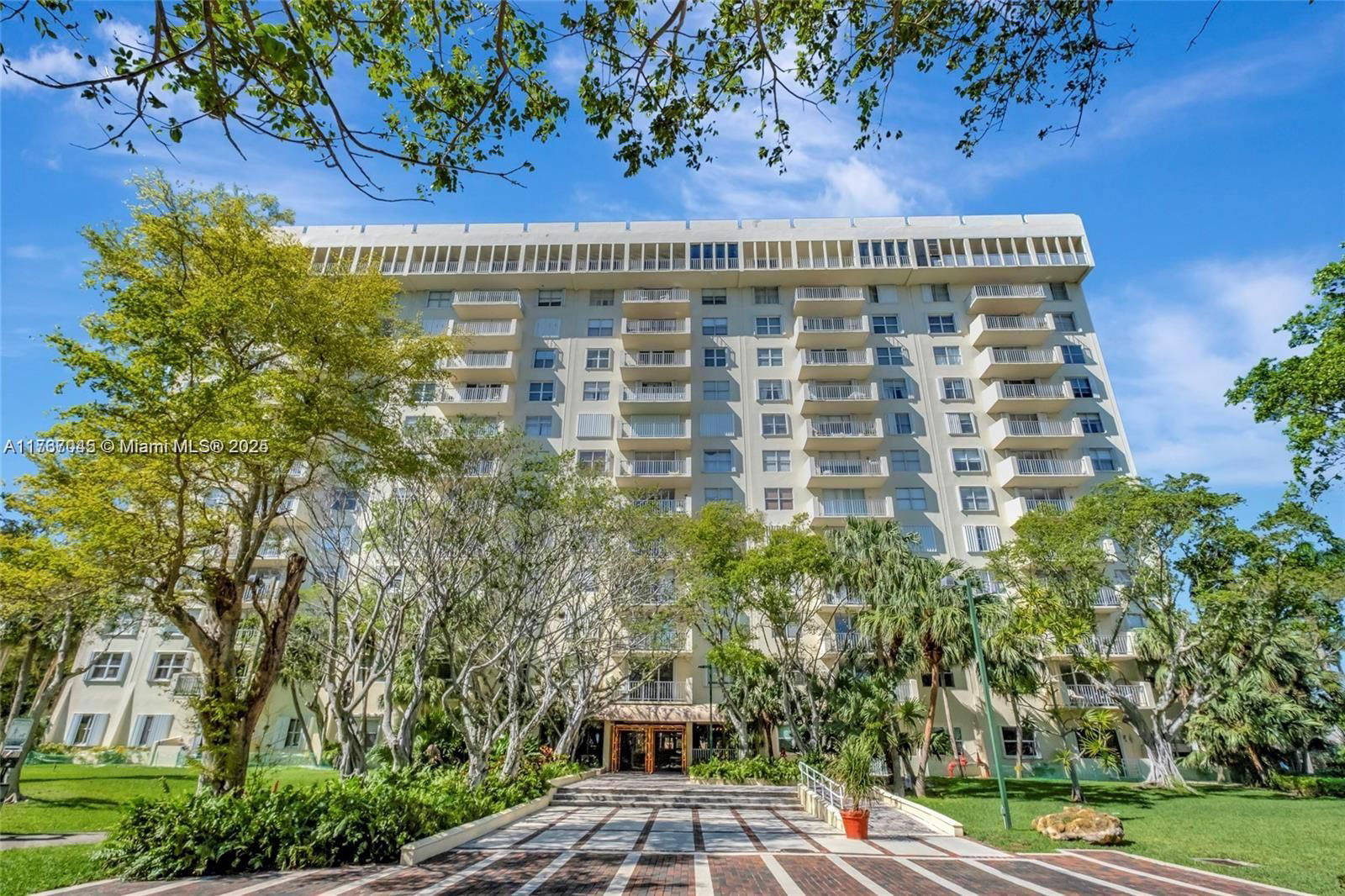 Real estate property located at 11111 Biscayne Blvd #8F, Miami-dade, Jockey Club Condo Unit Ii, Miami, FL