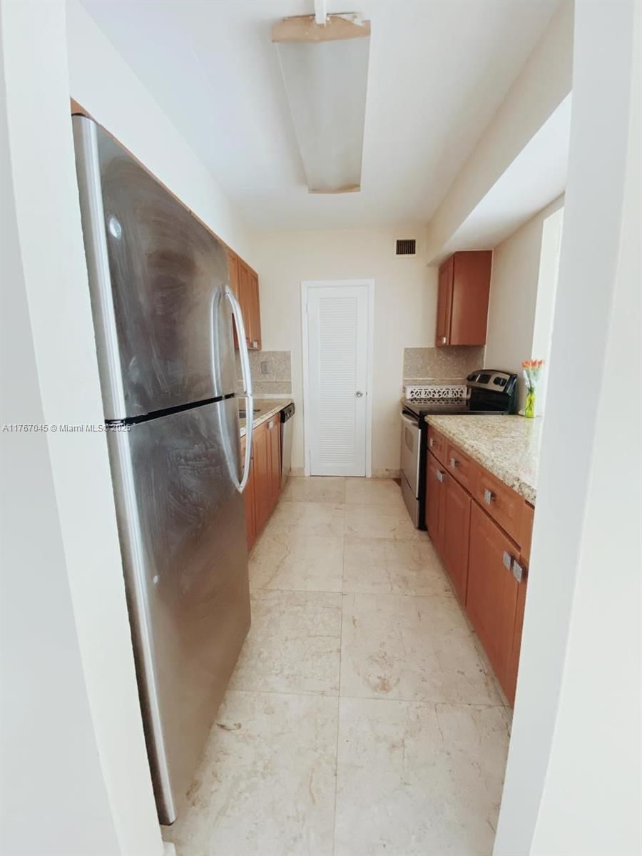 Real estate property located at 11111 Biscayne Blvd #8F, Miami-dade, Jockey Club Condo Unit Ii, Miami, FL