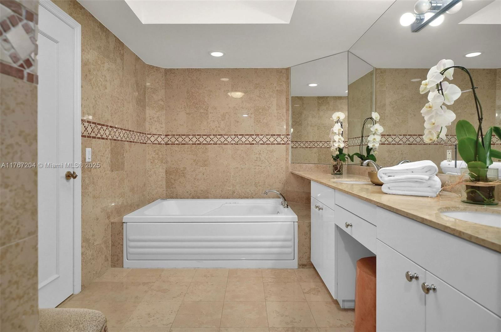 Real estate property located at 4779 Collins Ave #804, Miami-dade, Blue Diamond Condo, Miami Beach, FL