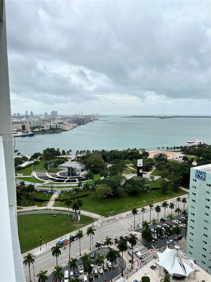 Real estate property located at 244 Biscayne Blvd #2609, Miami-dade, Vizcayne North Condo, Miami, FL