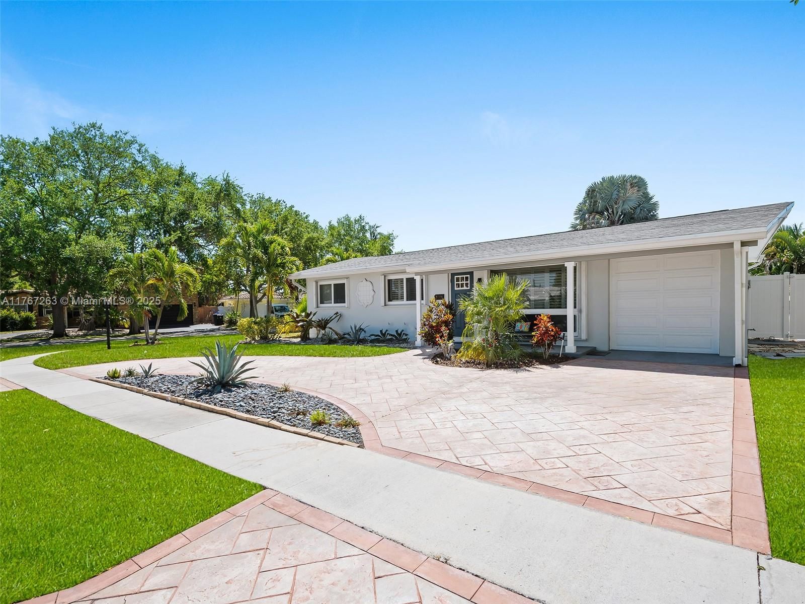 Real estate property located at 2190 59TH CT, Broward, Imperial Point 1 Sec, Fort Lauderdale, FL