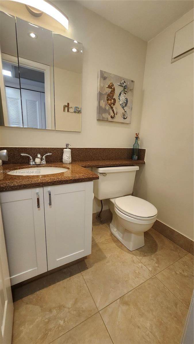 Real estate property located at 120 Lyndhurst F #120, Broward, Lyndhurst F Condo, Deerfield Beach, FL