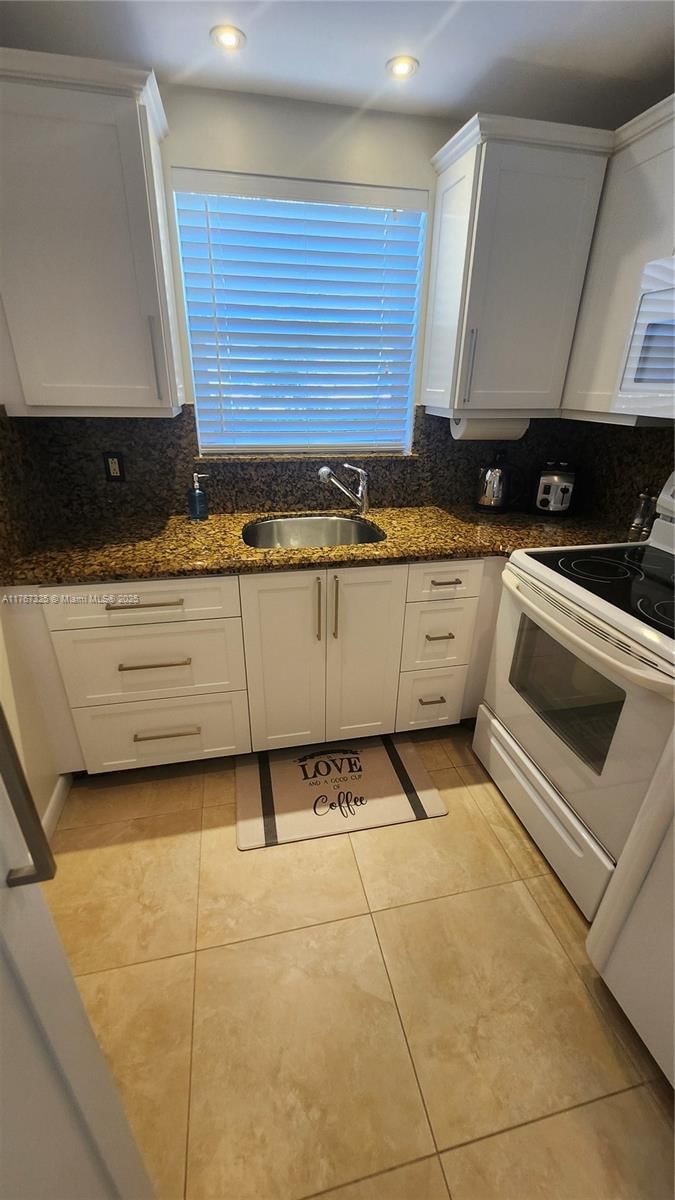 Real estate property located at 120 Lyndhurst F #120, Broward, Lyndhurst F Condo, Deerfield Beach, FL