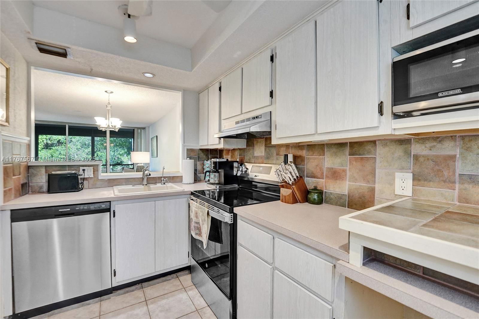 Real estate property located at 101 Royal Park Dr #1A, Broward, Royal Park Condo, Oakland Park, FL