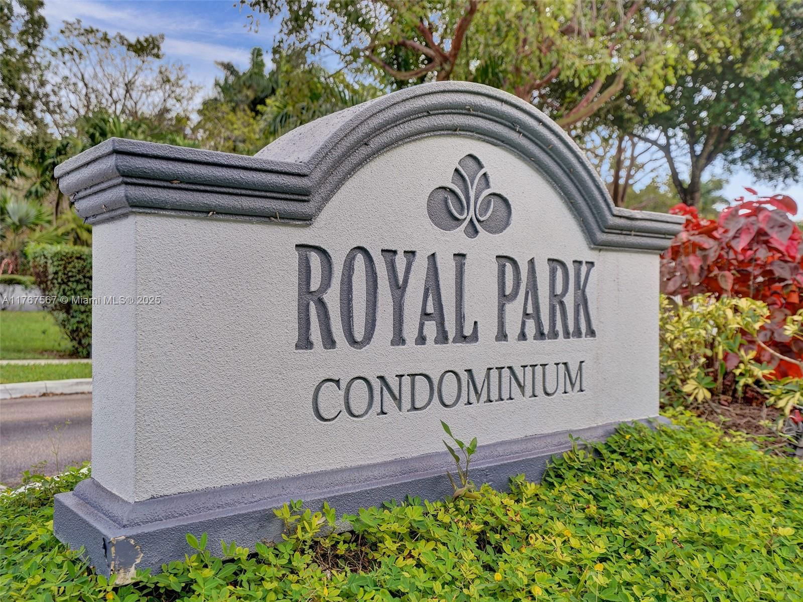 Real estate property located at 101 Royal Park Dr #1A, Broward, Royal Park Condo, Oakland Park, FL