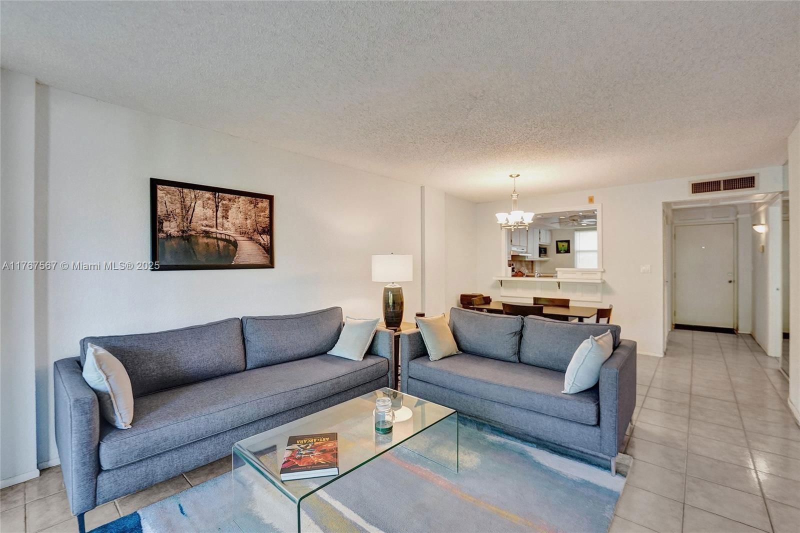 Real estate property located at 101 Royal Park Dr #1A, Broward, Royal Park Condo, Oakland Park, FL