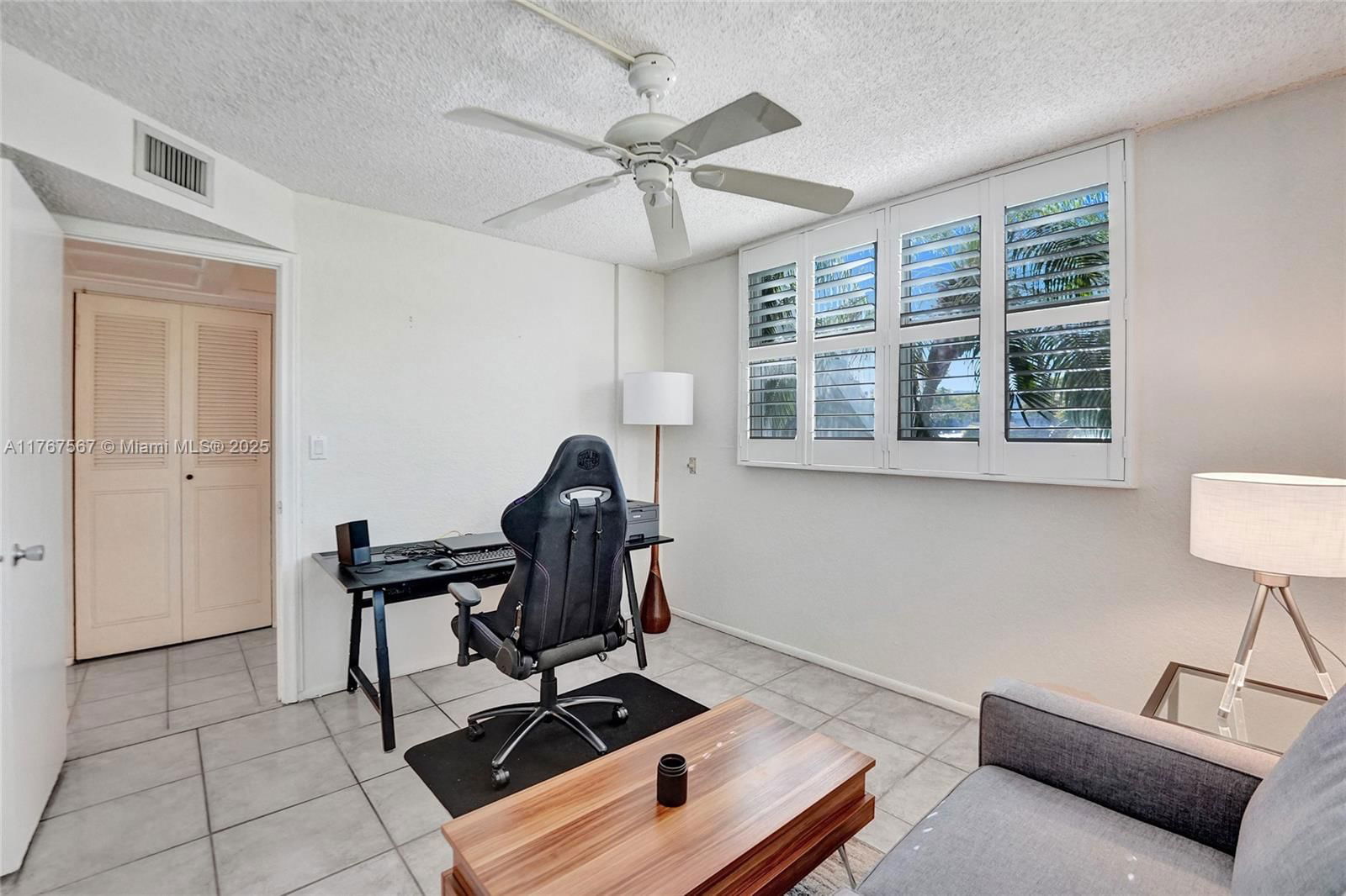 Real estate property located at 101 Royal Park Dr #1A, Broward, Royal Park Condo, Oakland Park, FL