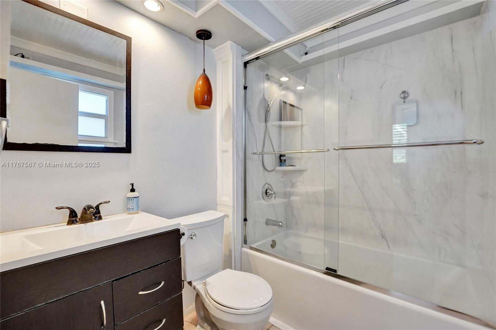 Real estate property located at 101 Royal Park Dr #1A, Broward, Royal Park Condo, Oakland Park, FL