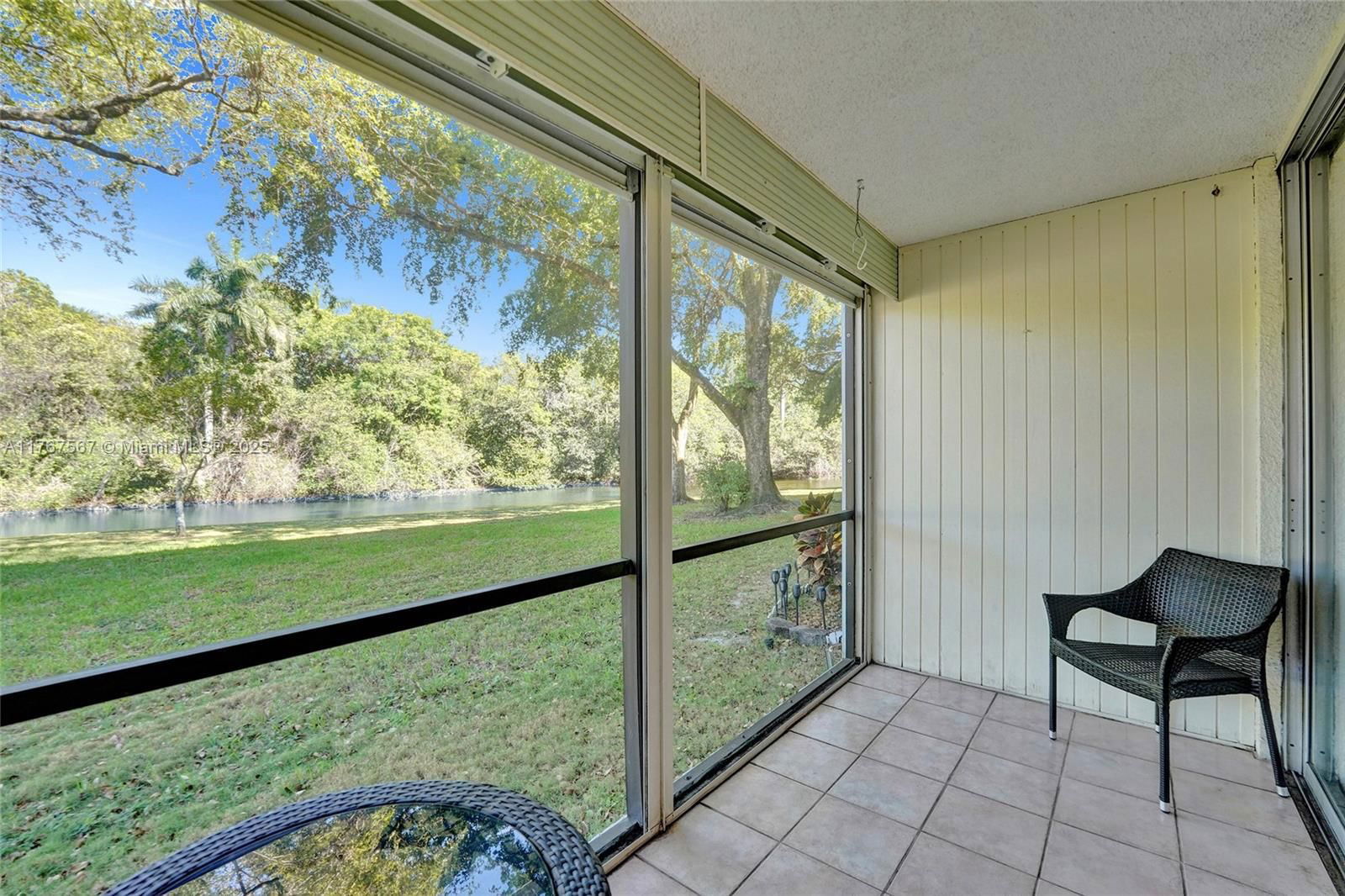 Real estate property located at 101 Royal Park Dr #1A, Broward, Royal Park Condo, Oakland Park, FL