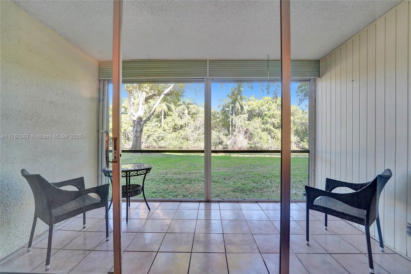 Real estate property located at 101 Royal Park Dr #1A, Broward, Royal Park Condo, Oakland Park, FL