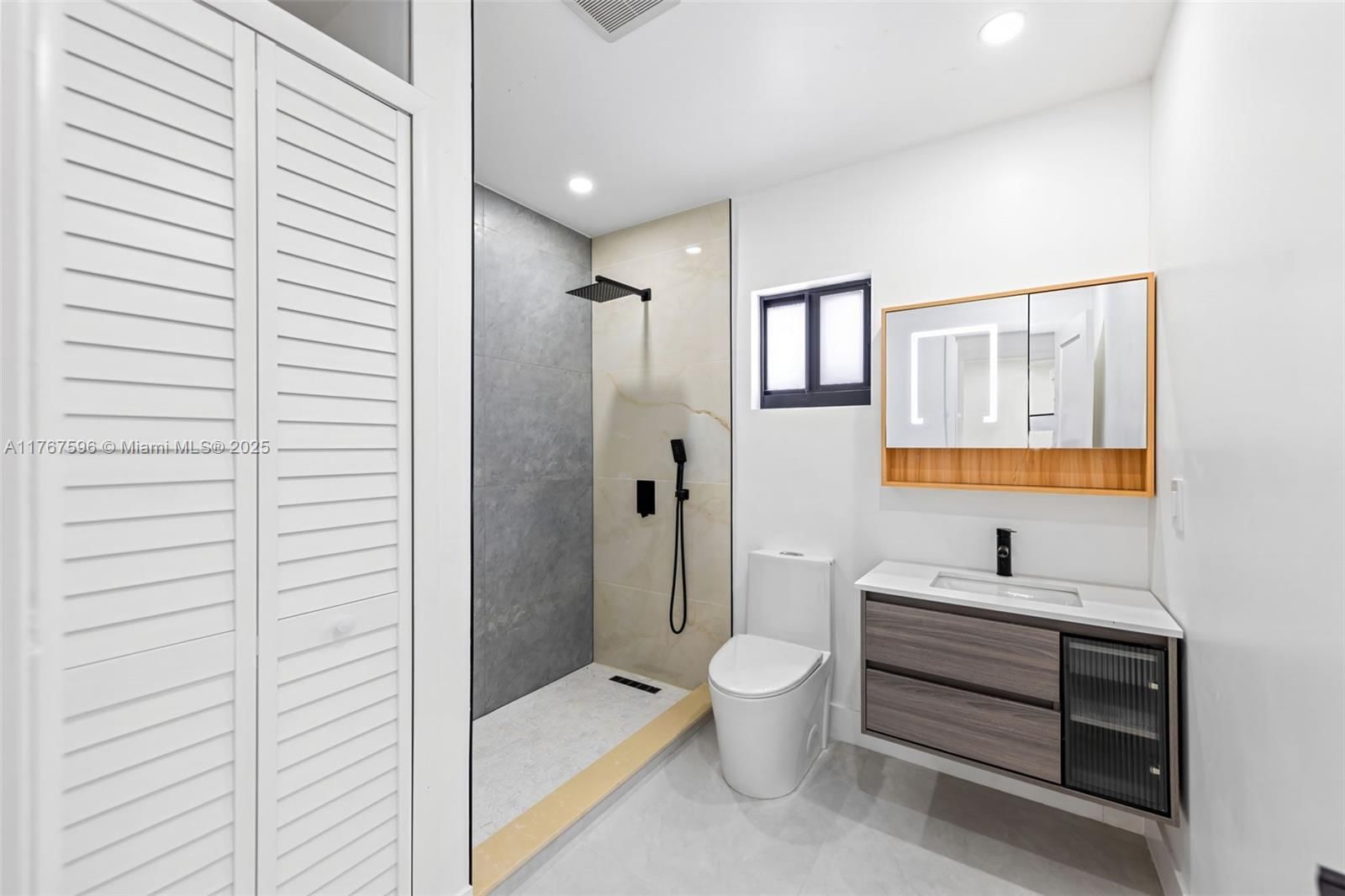 Real estate property located at 1713 Lauderdale Manor Dr, Broward, Lauderdale Manors Revised, Fort Lauderdale, FL