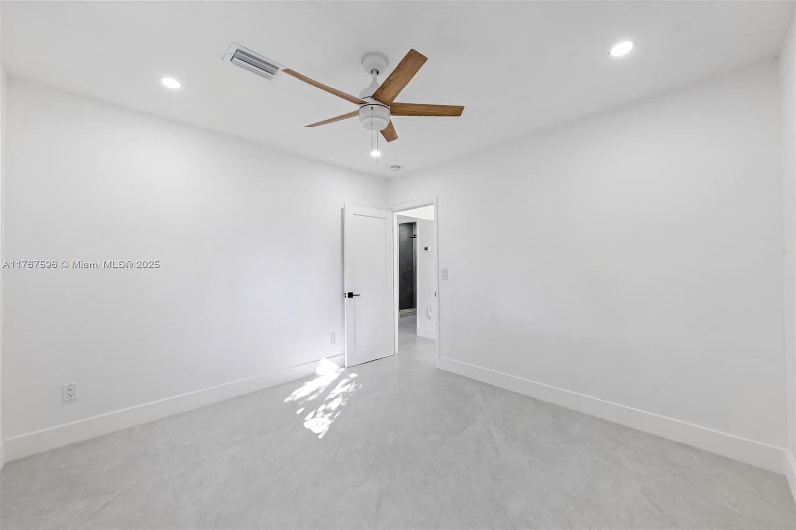 Real estate property located at 1713 Lauderdale Manor Dr, Broward, Lauderdale Manors Revised, Fort Lauderdale, FL