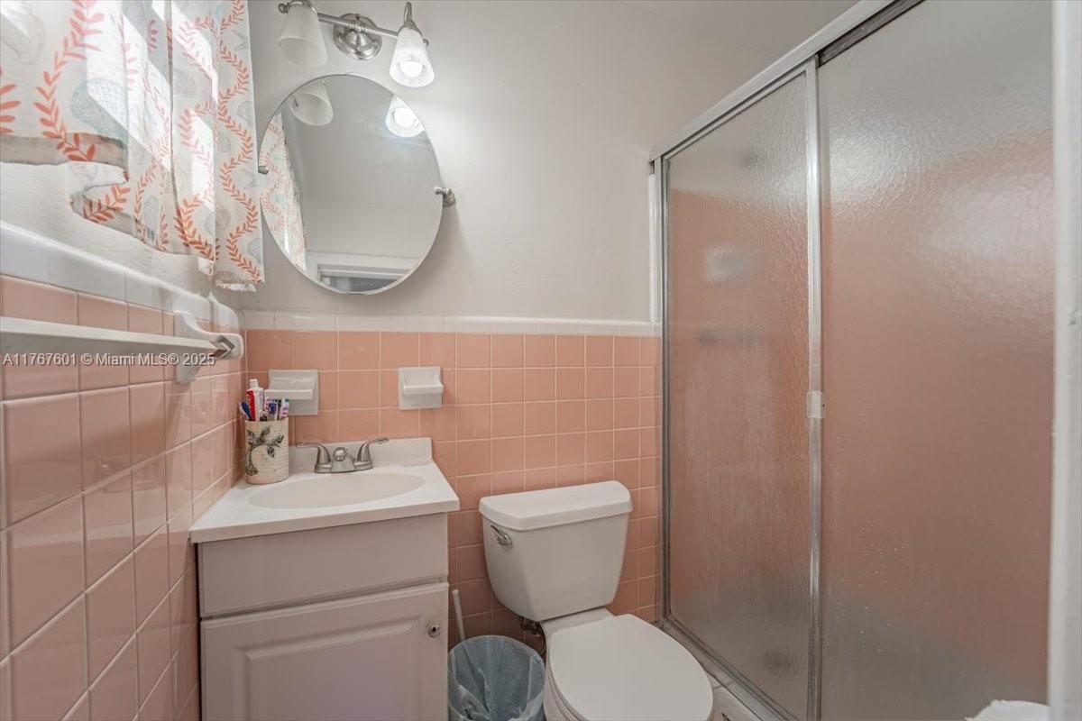 Real estate property located at 1300 67th Way, Broward, Hollywood Pines No 2 Amen, Pembroke Pines, FL