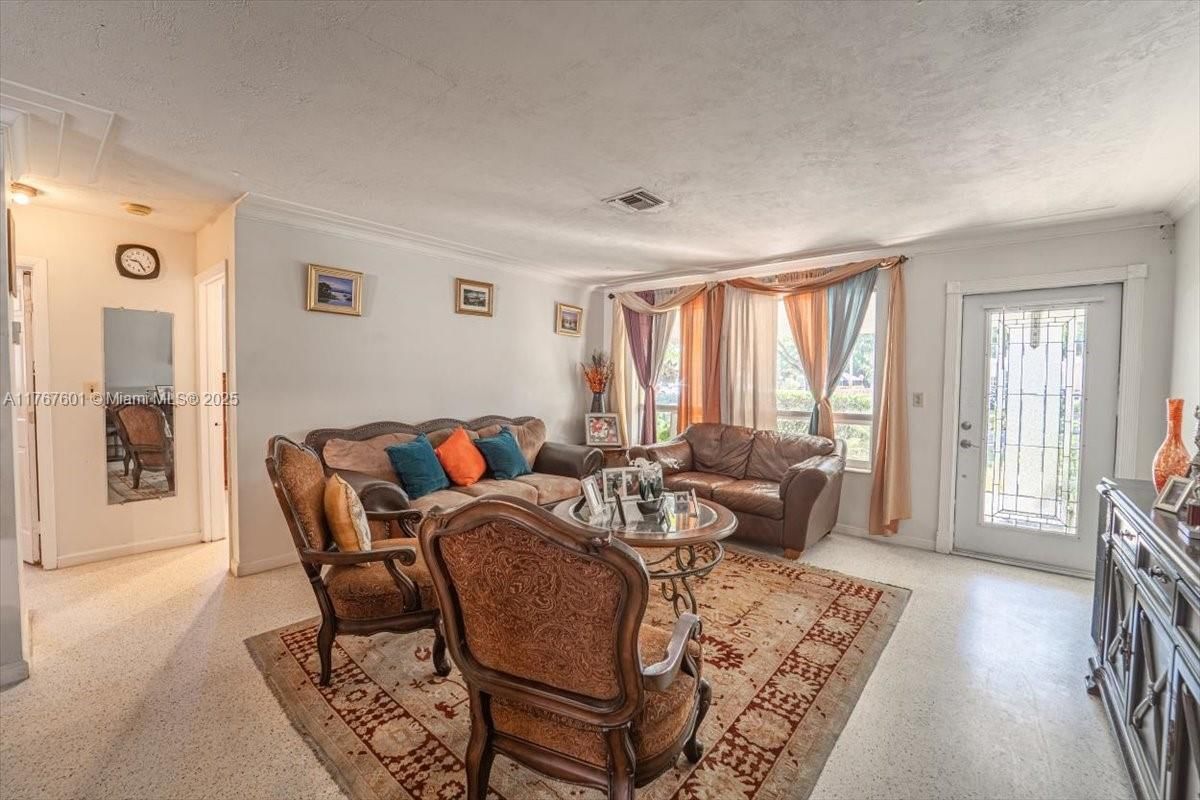 Real estate property located at 1300 67th Way, Broward, Hollywood Pines No 2 Amen, Pembroke Pines, FL