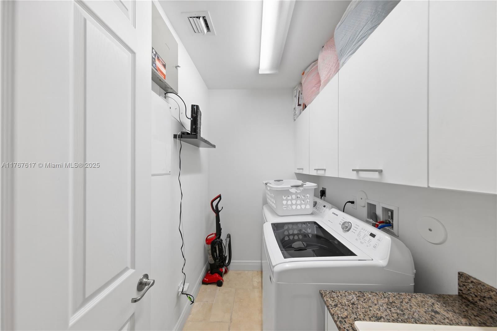 Real estate property located at 8478 52nd St, Miami-dade, Downtown Doral Dutcher, Doral, FL