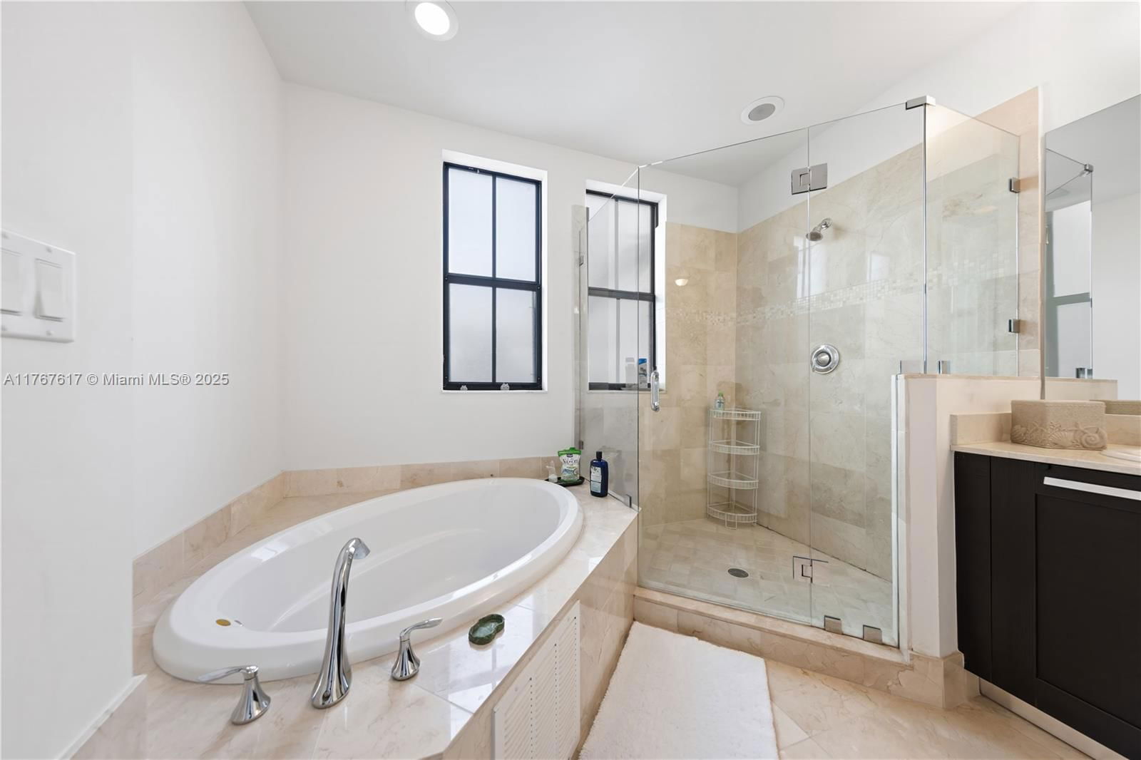 Real estate property located at 8478 52nd St, Miami-dade, Downtown Doral Dutcher, Doral, FL