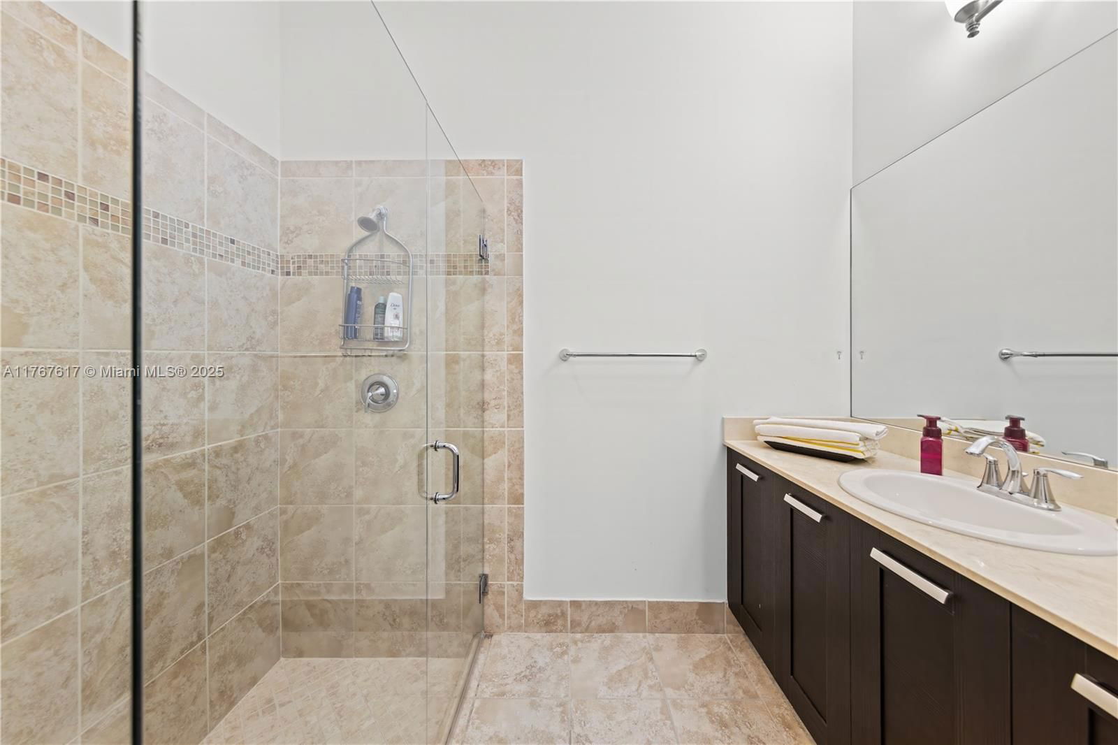 Real estate property located at 8478 52nd St, Miami-dade, Downtown Doral Dutcher, Doral, FL