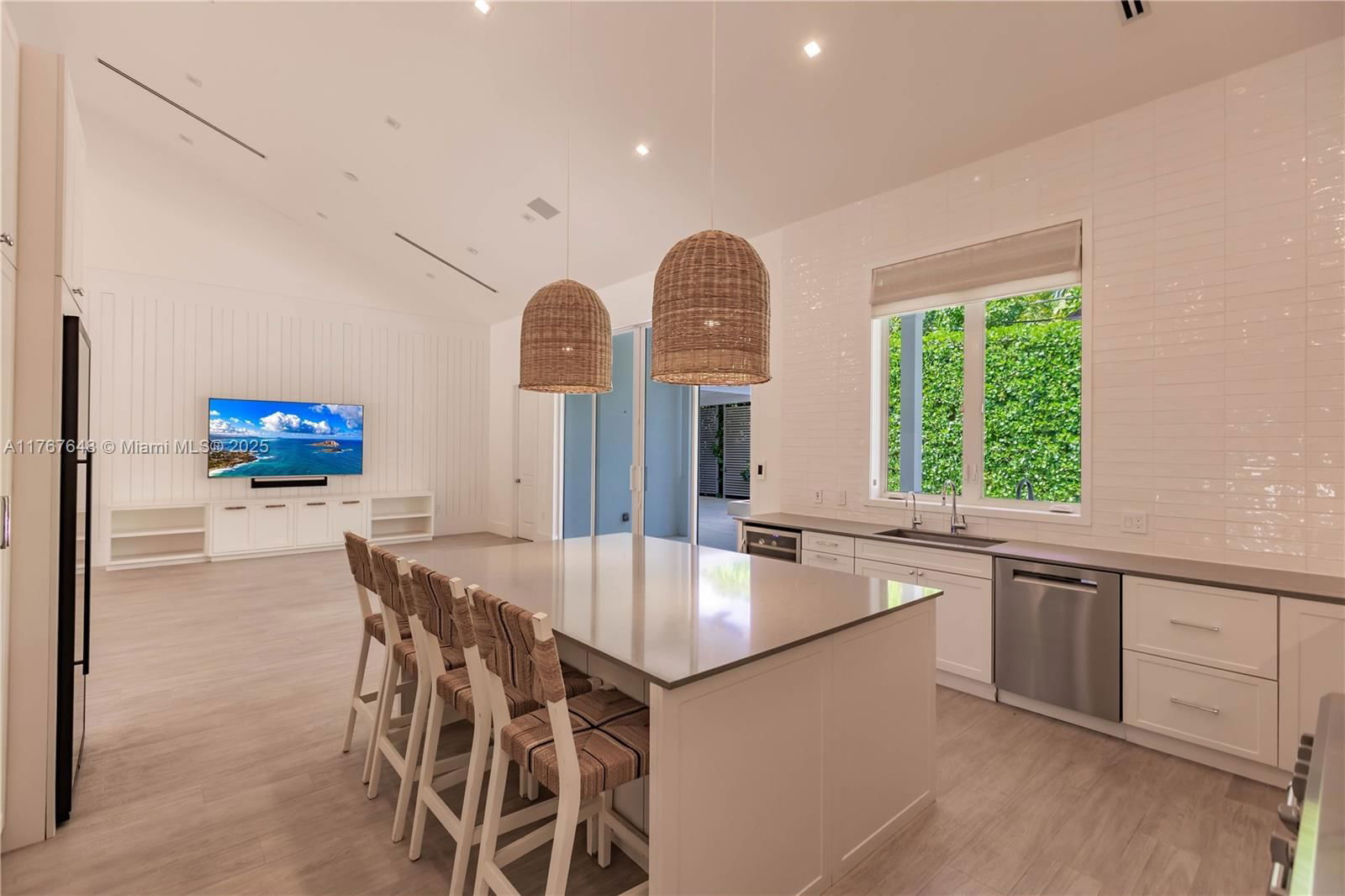 Real estate property located at 8200 62nd Ave, Miami-dade, Beverly Gardens, Miami, FL