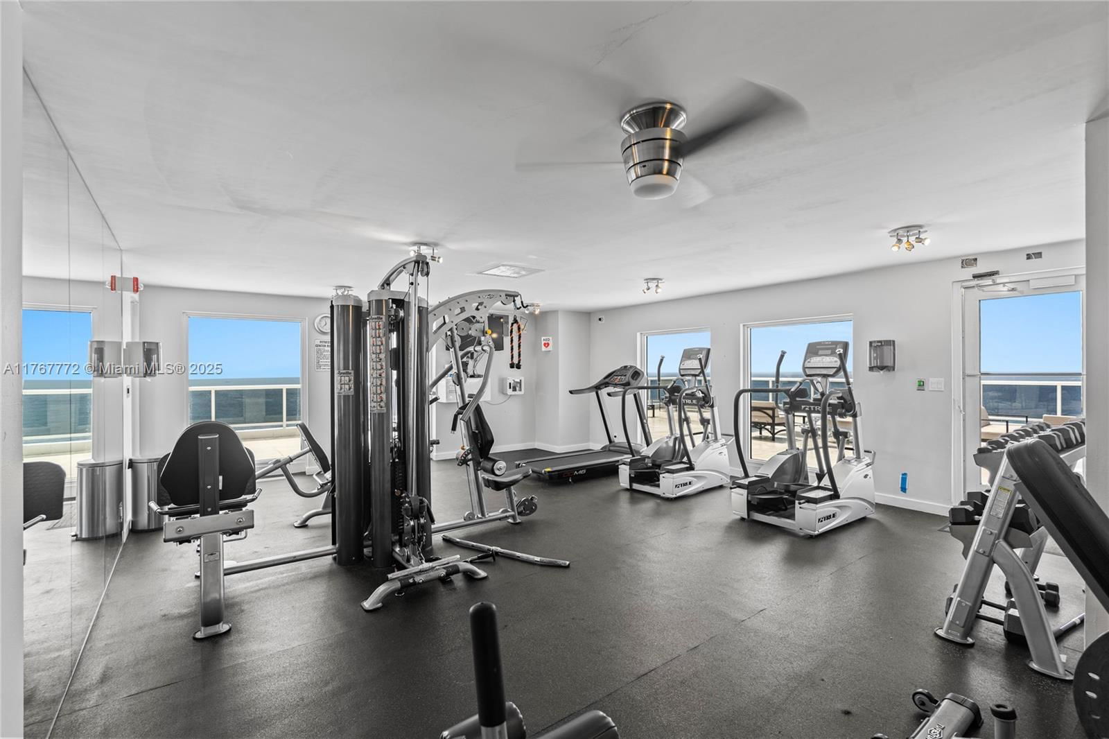 Real estate property located at 2841 Ocean Blvd #1806, Broward, Vantage View Condo, Fort Lauderdale, FL