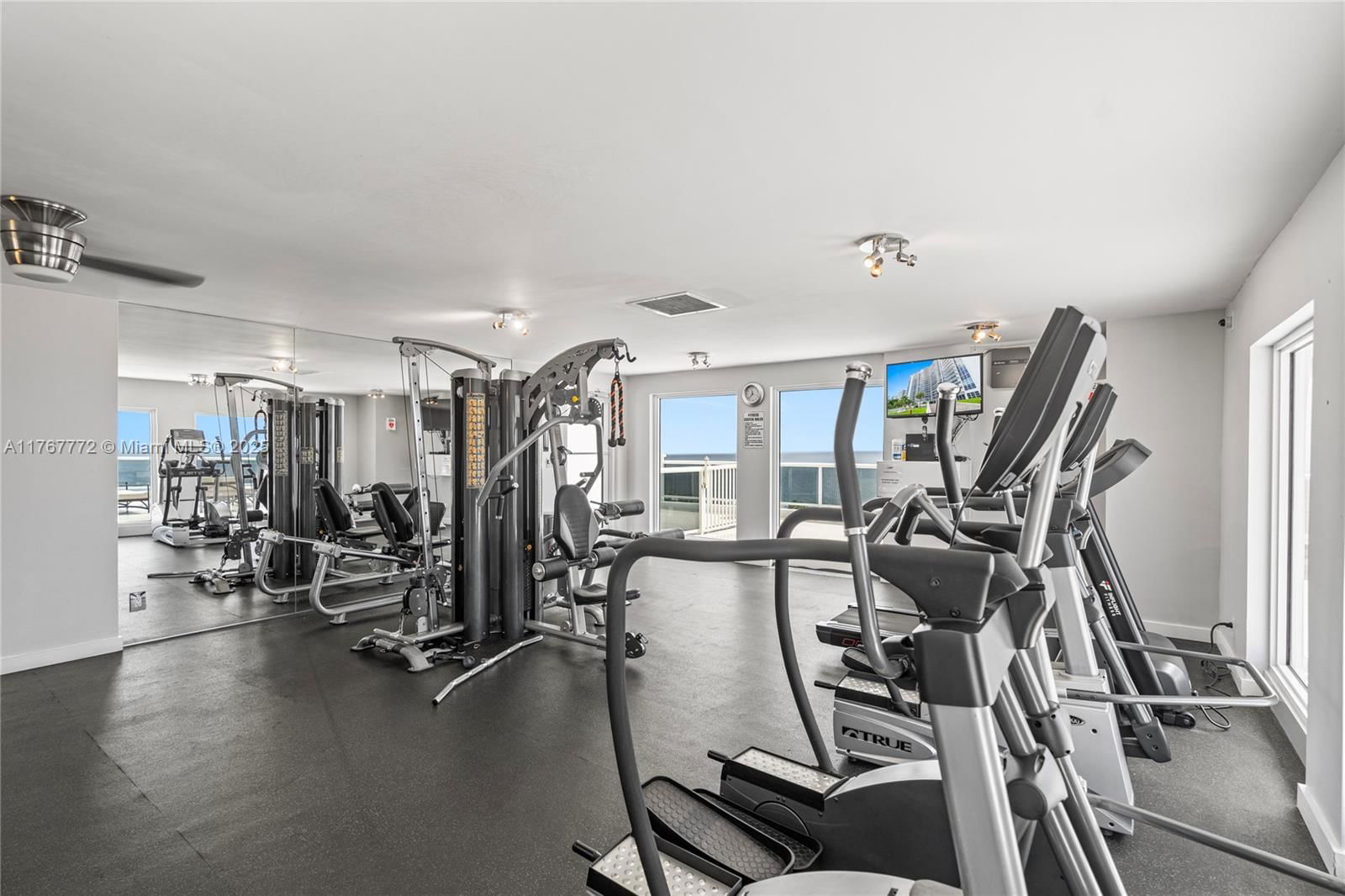 Real estate property located at 2841 Ocean Blvd #1806, Broward, Vantage View Condo, Fort Lauderdale, FL