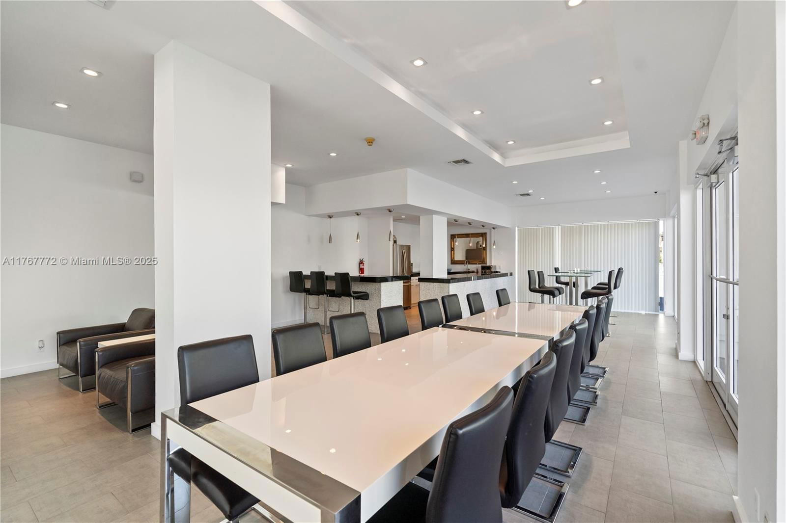 Real estate property located at 2841 Ocean Blvd #1806, Broward, Vantage View Condo, Fort Lauderdale, FL