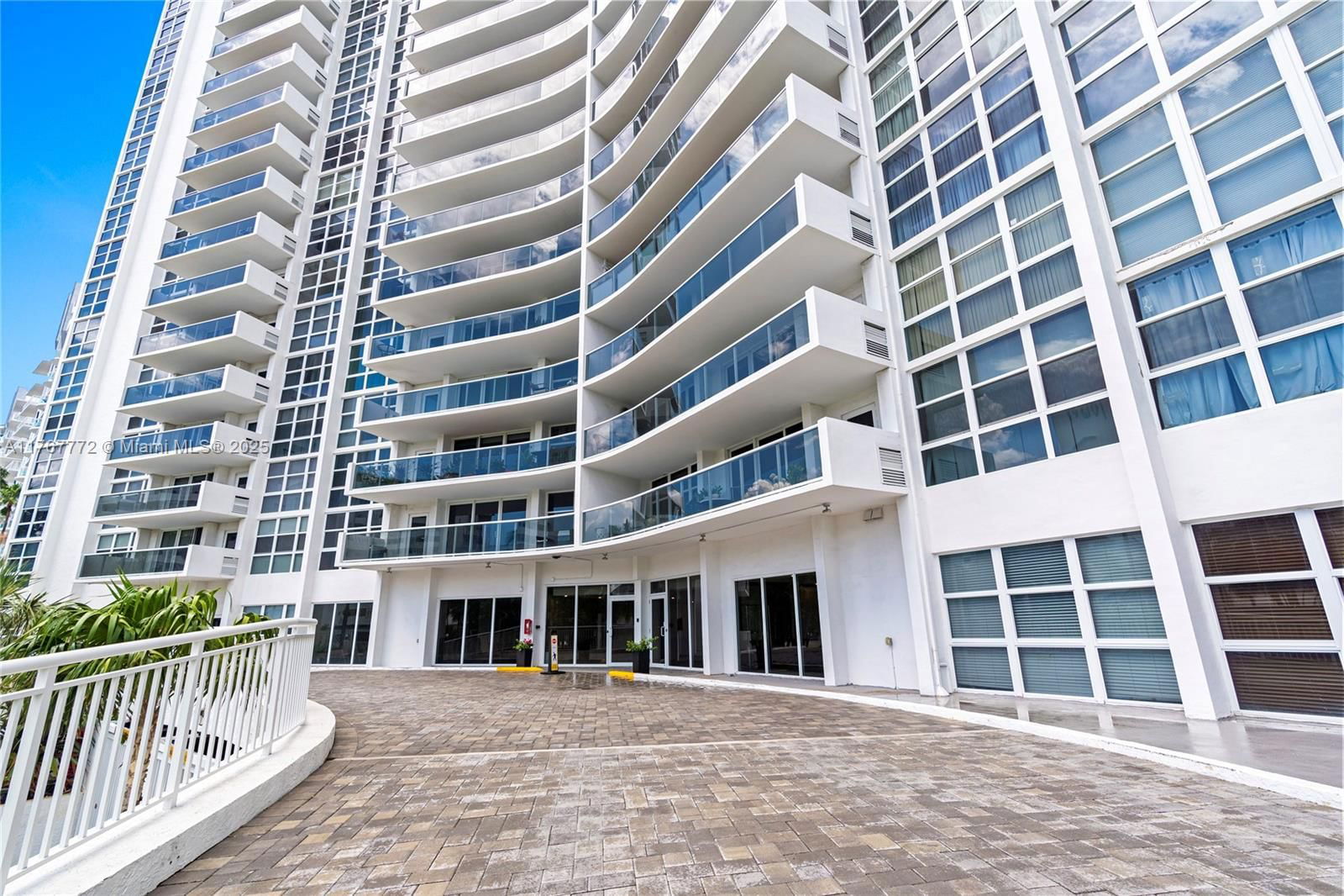 Real estate property located at 2841 Ocean Blvd #1806, Broward, Vantage View Condo, Fort Lauderdale, FL