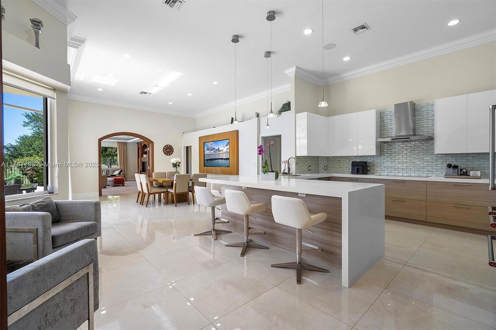 Real estate property located at 2541 Golf View Dr, Broward, Sector 7 - Parcels F G H, Weston, FL