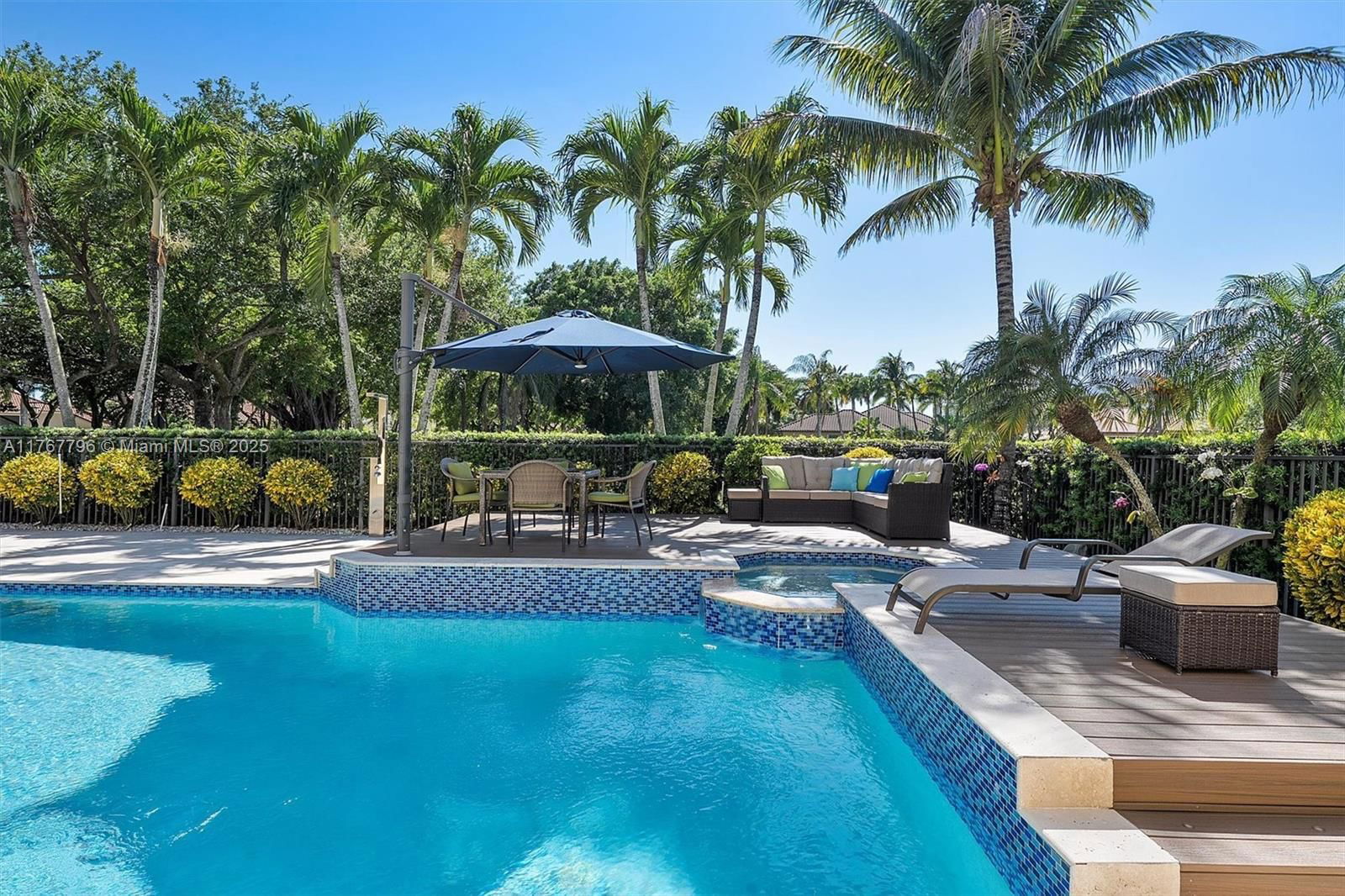 Real estate property located at 2541 Golf View Dr, Broward, Sector 7 - Parcels F G H, Weston, FL