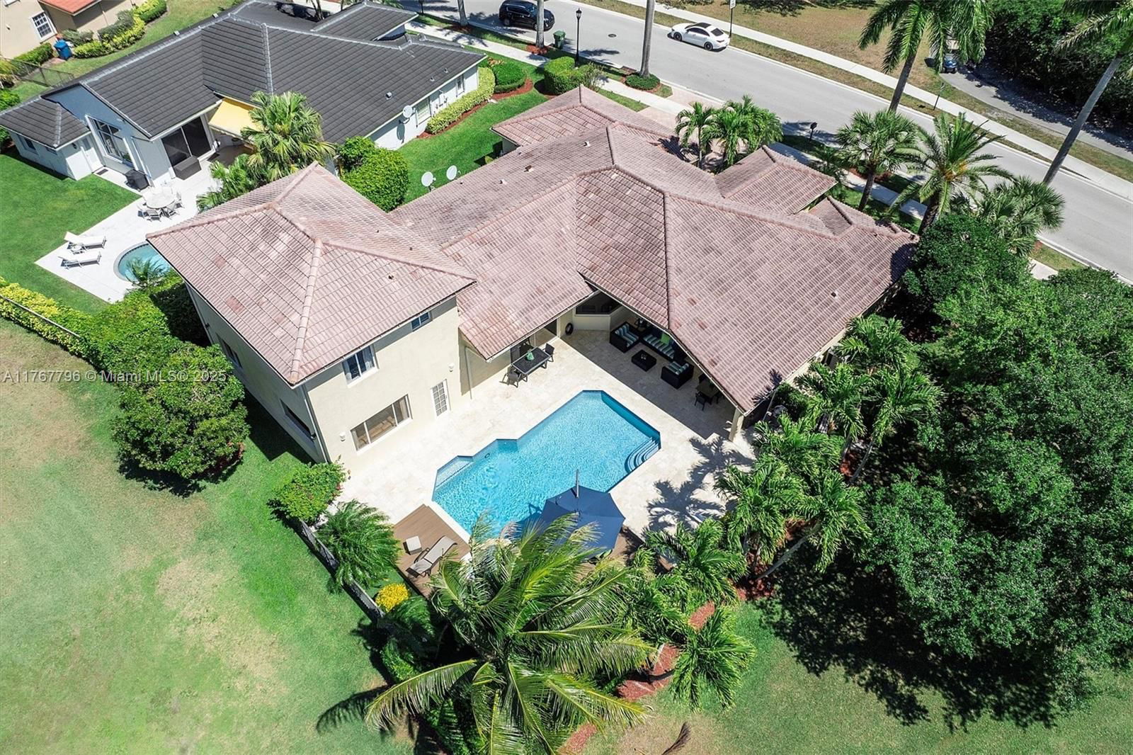 Real estate property located at 2541 Golf View Dr, Broward, Sector 7 - Parcels F G H, Weston, FL